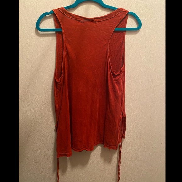 Red tank top! - Picture 3 of 4